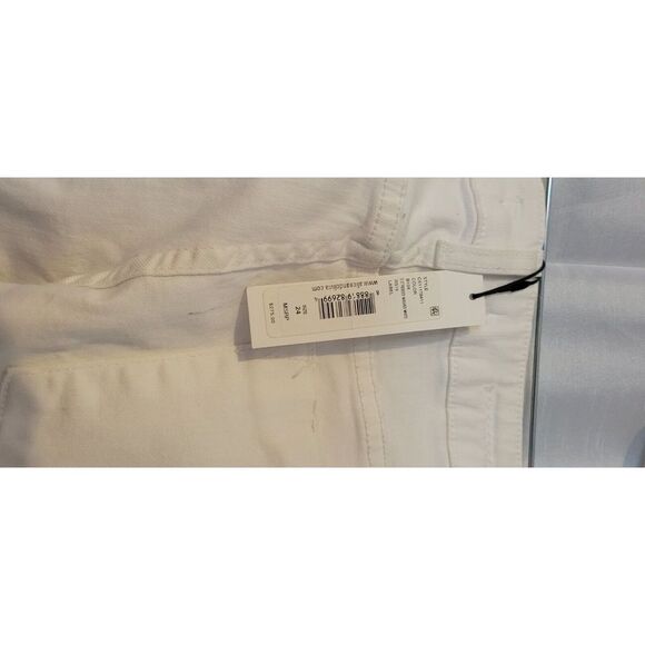 * * ALICE + OLIVIA DISTRESSED WHITE STRETCHY JEANS - Picture 6 of 9